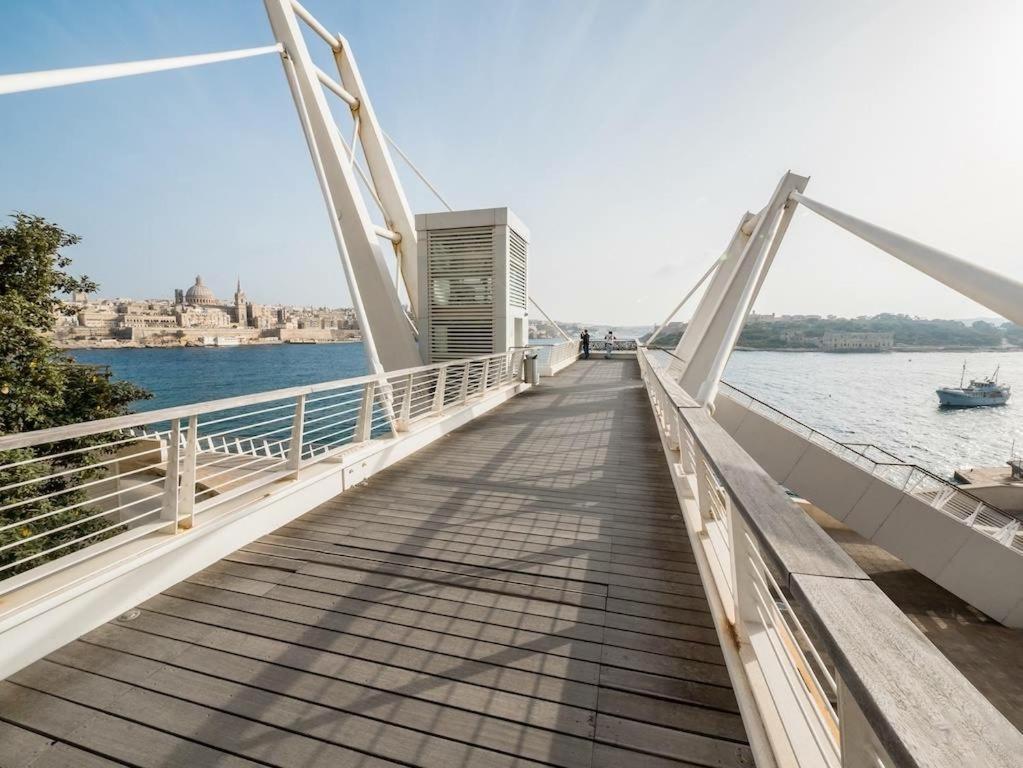 Seaview Apartment In Fort Cambridge, สลีมา ภายนอก รูปภาพ