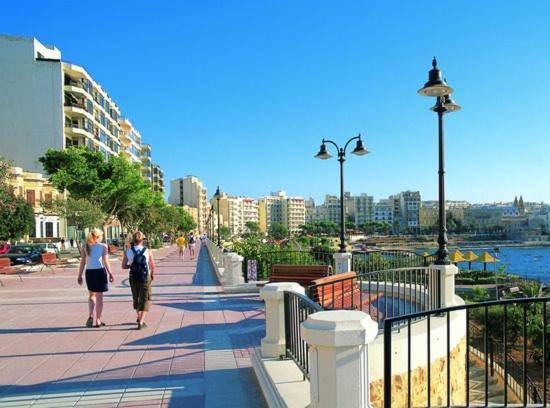 Seaview Apartment In Fort Cambridge, สลีมา ภายนอก รูปภาพ